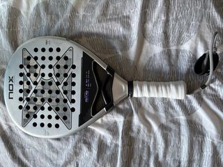 Pala Pádel Nox AT10 Genius 18K