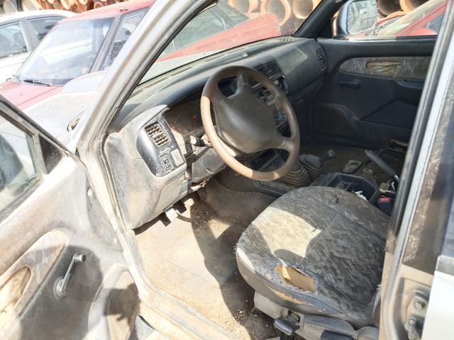 Mitsubishi L200: mecanismo limpia