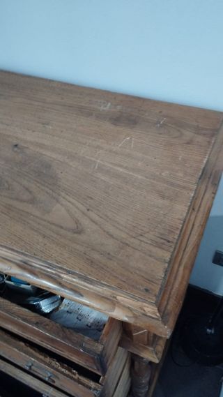 Cómoda antigua madera castaño