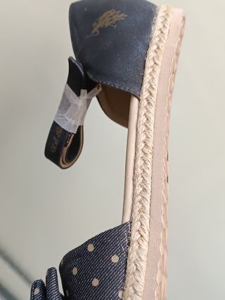 U.S. Polo Assn. Sandali con fiocco decorativo