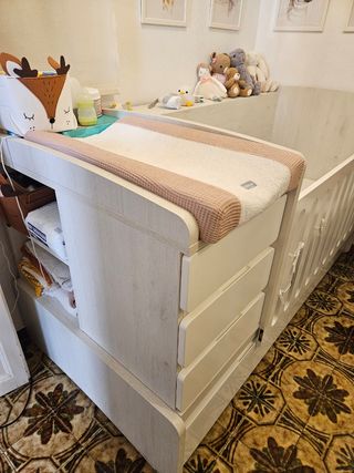 Cuna/dormitorio convertible.  Del Palacio del bebé