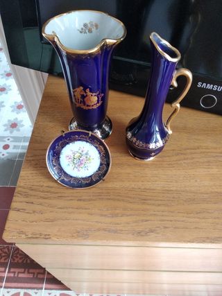 Porcelana Limoges azul y oro 22K