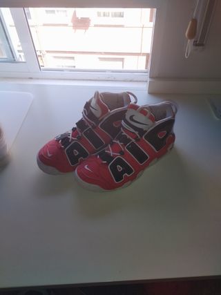 Nike Air Uptempo 96 - rojas y negras.