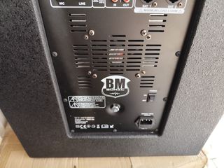 Subwoofer BMS 15" 1200w activo y 2 satellites arr