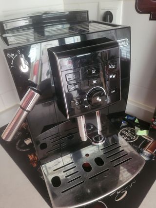 Cafetera Delonghi ECAM - Espresso