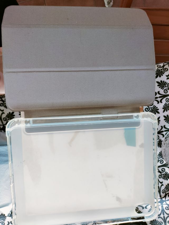 Funda iPad 10.9" 10ª Gen - Mariposas