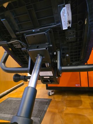 Silla oficina Steelcase morada y negro