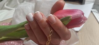 Se busca manicurista con experiencia en sabadell