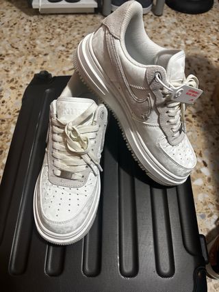 Zapatillas Nike Air Force 1 '07 LX blancas 40