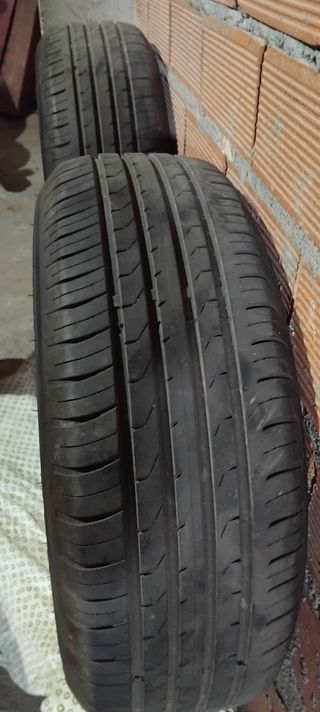 2 Neumáticos 215/60/r17 Estan Perfectos!!