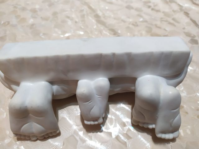 Colgador con ventosas para aseo.