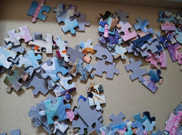 Puzzle Frozen 104 piezas