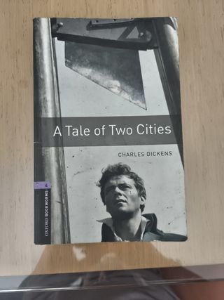 Oxford Bookworms Library: Level 4: A Tale of Tw...