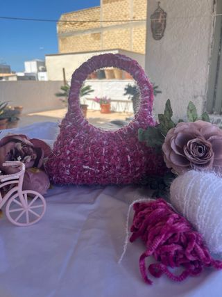 Mini borsa a mano rosa in velluto 