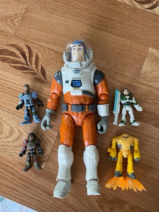 Buzz Lightyear XL 15 + 4 Action Figure