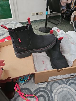 Scarpe Levi's bimbo, nr 35