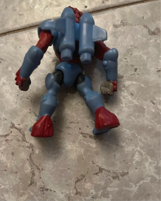 Gormiti Zefyr: Figurina