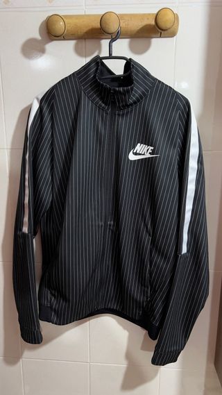 Giacca Nike a righe