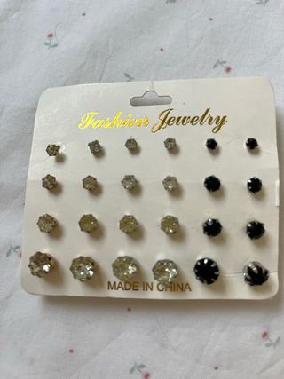 12 pares Pendientes brillantes