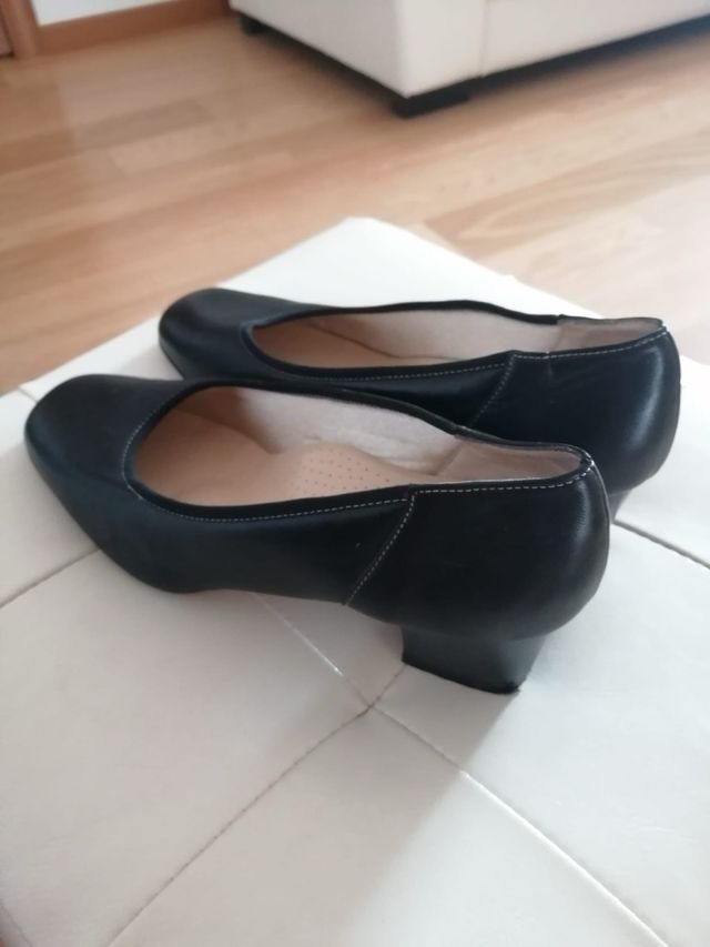 Scarpe Cinzia Valle nere