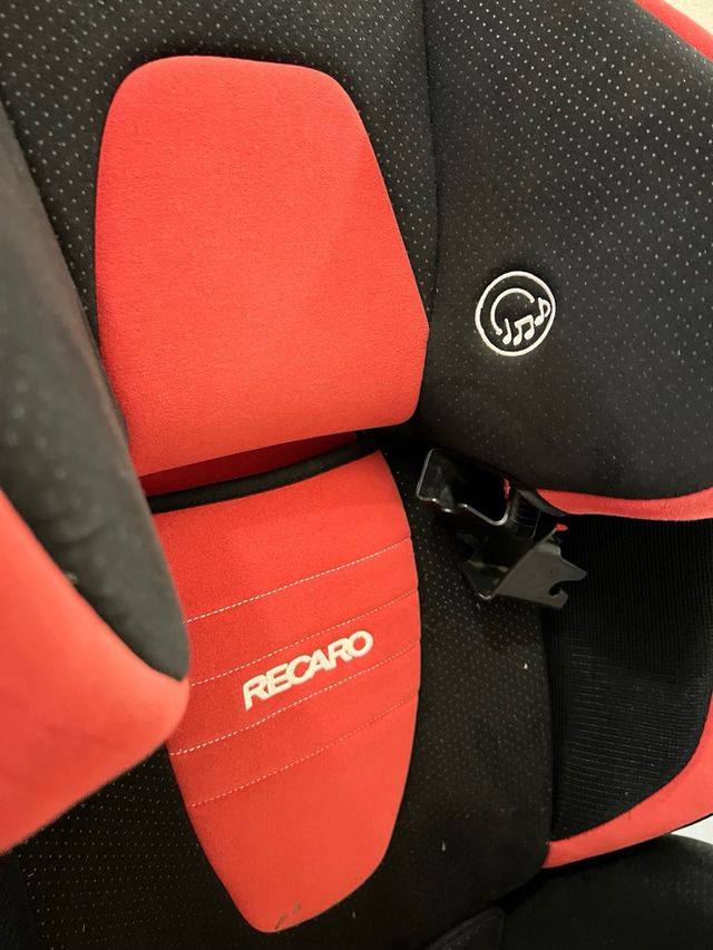 Silla RECARO Monza Nova roja. ISOFIX 