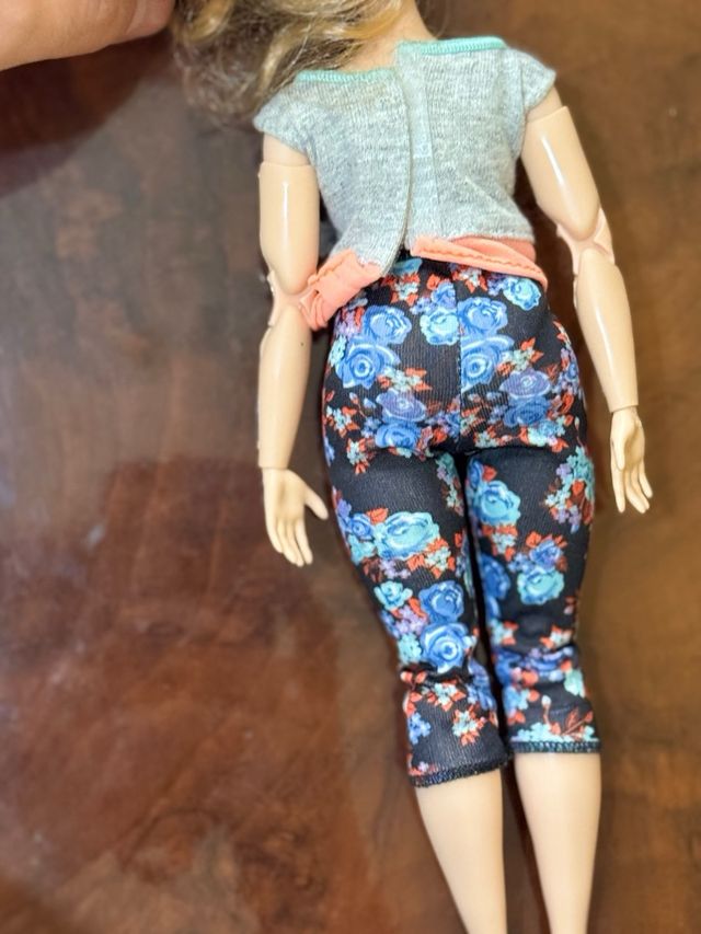 Barbie Curvy Made to Move