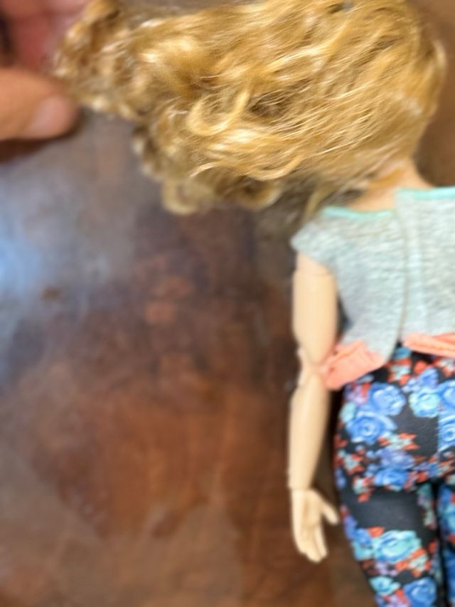Barbie Curvy Made to Move