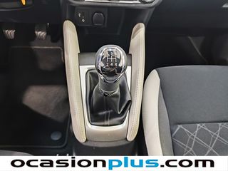 Nissan Micra 1.0 G Acenta 54 kW (73 CV)