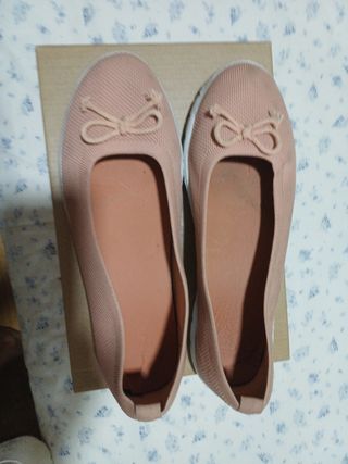 Manoletinas rojas Stradivarius nº 40