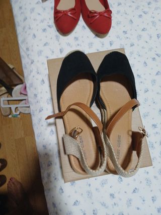 Manoletinas rojas Stradivarius nº 40