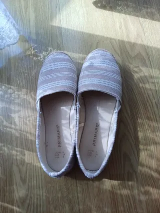 Manoletinas rojas Stradivarius nº 40