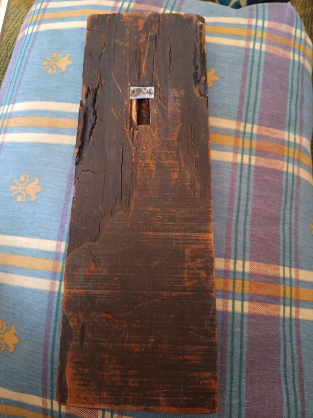 Talla madera oriental