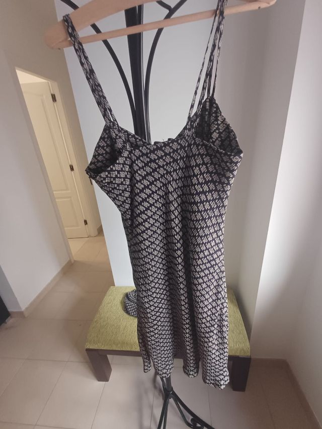 Vestido negro y blanco