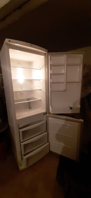 Nevera LG blanca 180cm