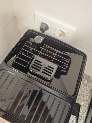 Cafetera Superautomática DeLonghi Magnifica Start 