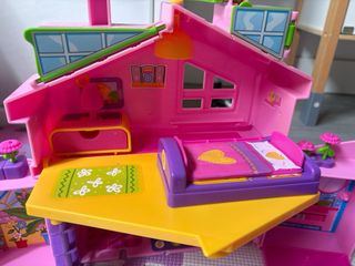 Maletín Pinypon: Casa rosa