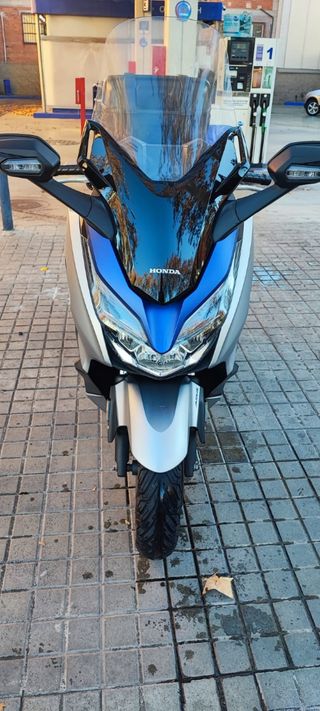 MOTO SCOOTERS HONDA FORZA 125cc-ABS