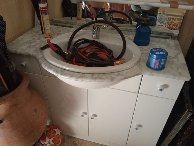 Mueble baño con lavabo - mármol blanco y espejo