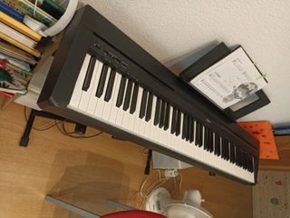 Yamaha P-45 Piano Digital