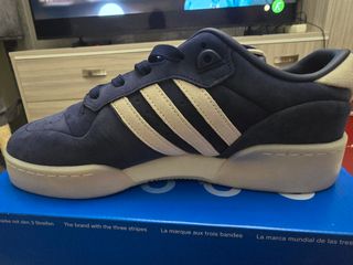 Adidas Rivalries Lux Low - 42