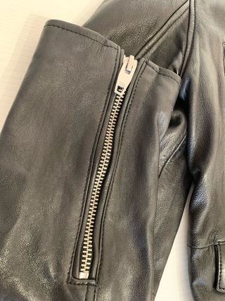 Chaqueta cuero negra Zara