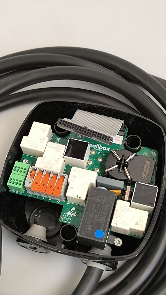 Cargador Wallbox Plus W20Y4604