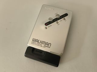 Walkman Sony WM-EX674: Reproductor Cassette