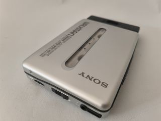 Walkman Sony WM-EX674: Reproductor Cassette