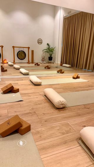 Clases de Yoga en Yalisa Fit Studio - Yog Valencia