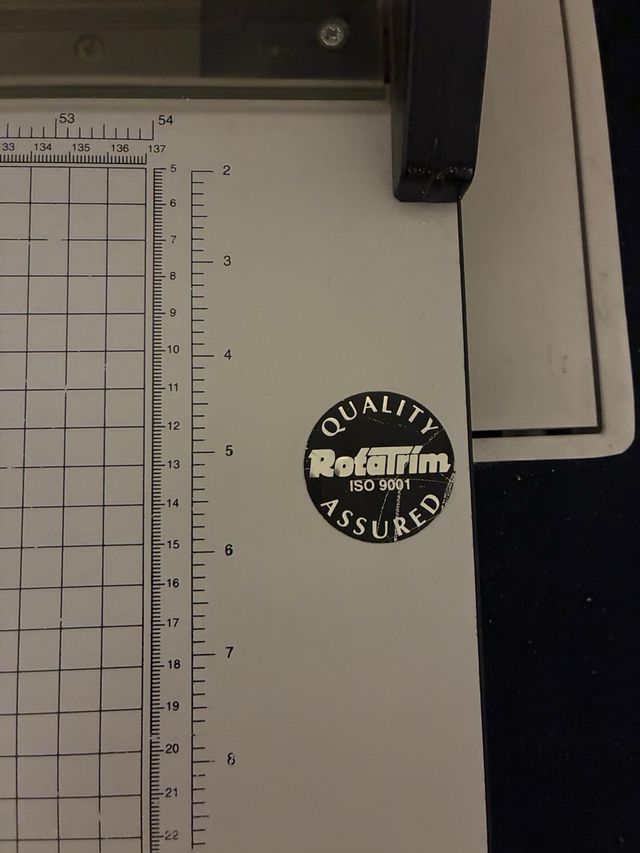 Rotatrim Pro54: Cortador de Papel Guillotina