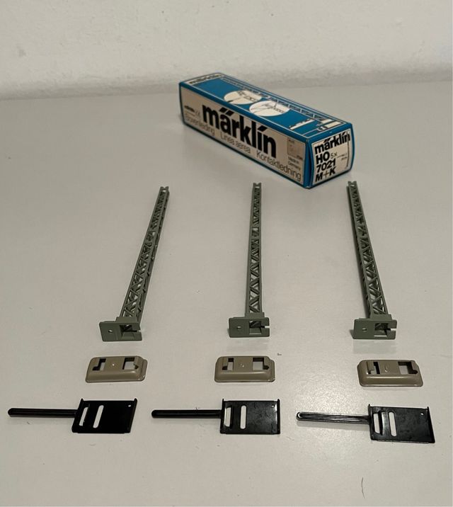 Lote 13 postes catenaria Märklín H0
