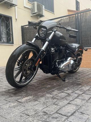Harley Davidson Breakout 114