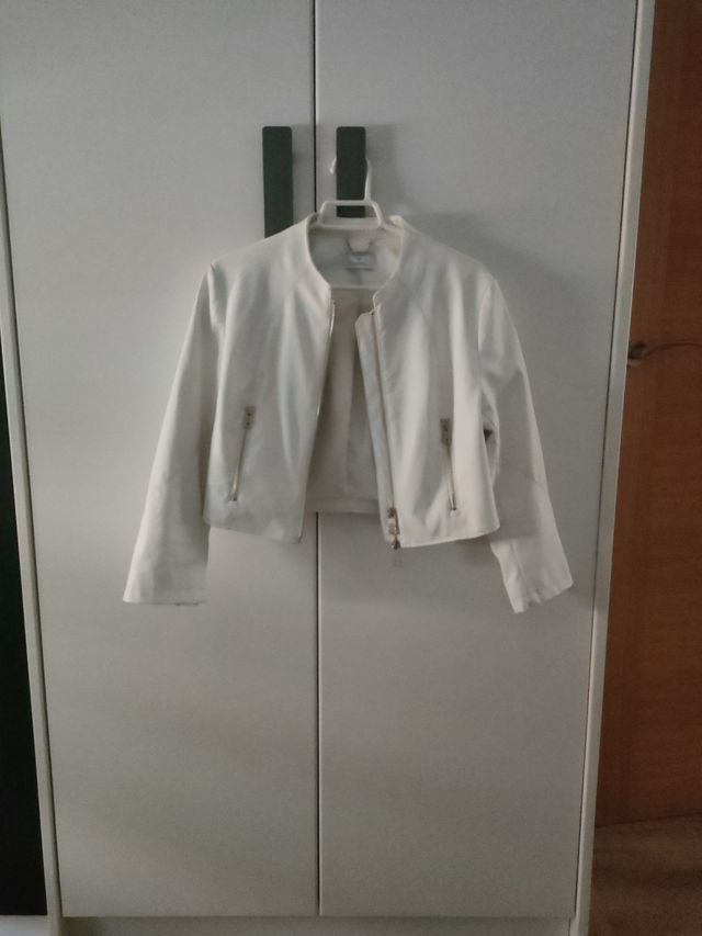 URGE Chaqueta blanca polipiel mujer