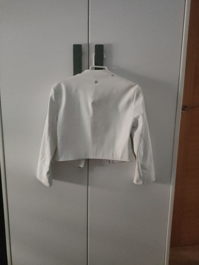 URGE Chaqueta blanca polipiel mujer